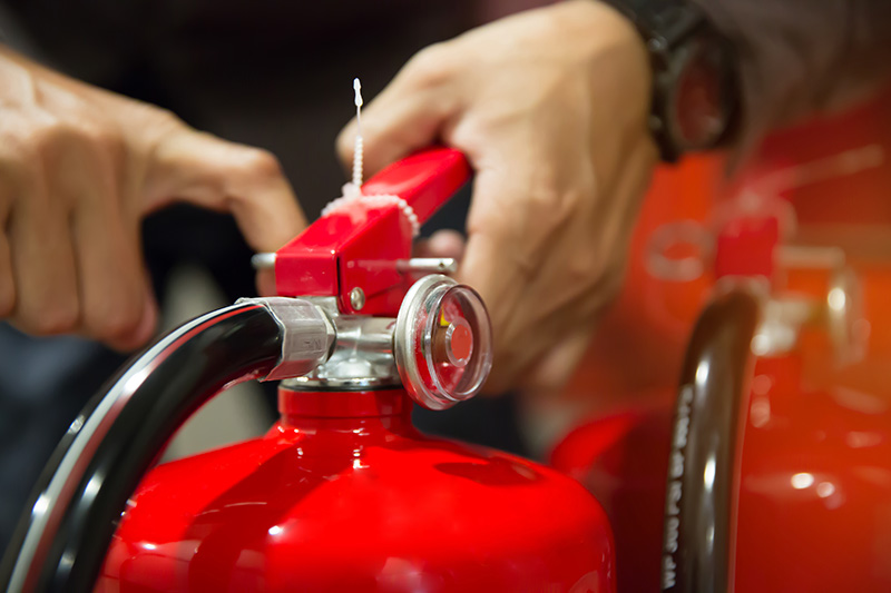 ¿Cómo usar seguro un matafuego?